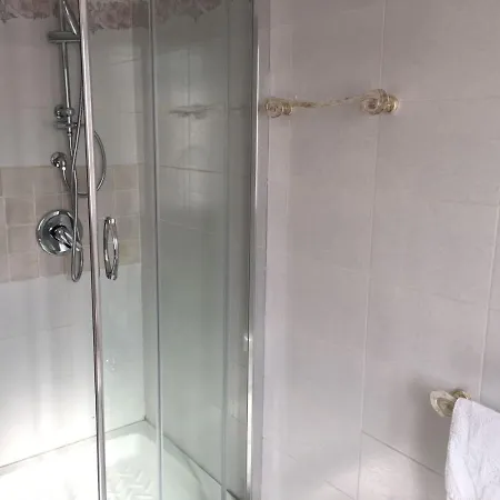 Elena سان تيودورو